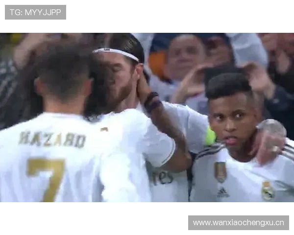 罗德里戈与皇马球迷的互动 罗德里戈与皇马球迷的互动