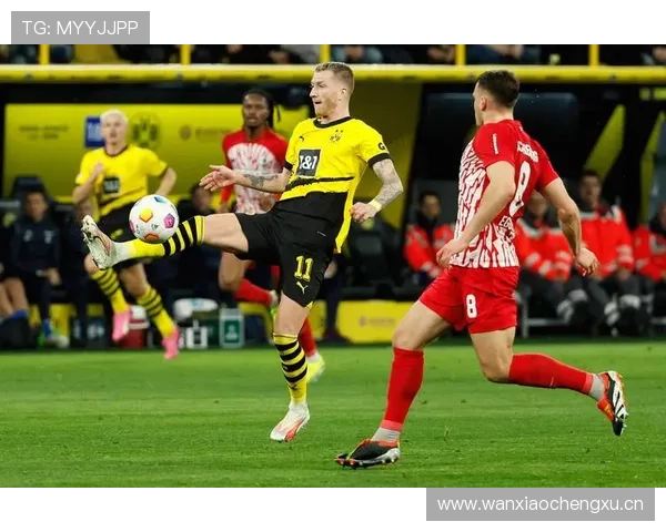 多特蒙德防线表现持续不稳，对赛季竞争稳定性构成考验